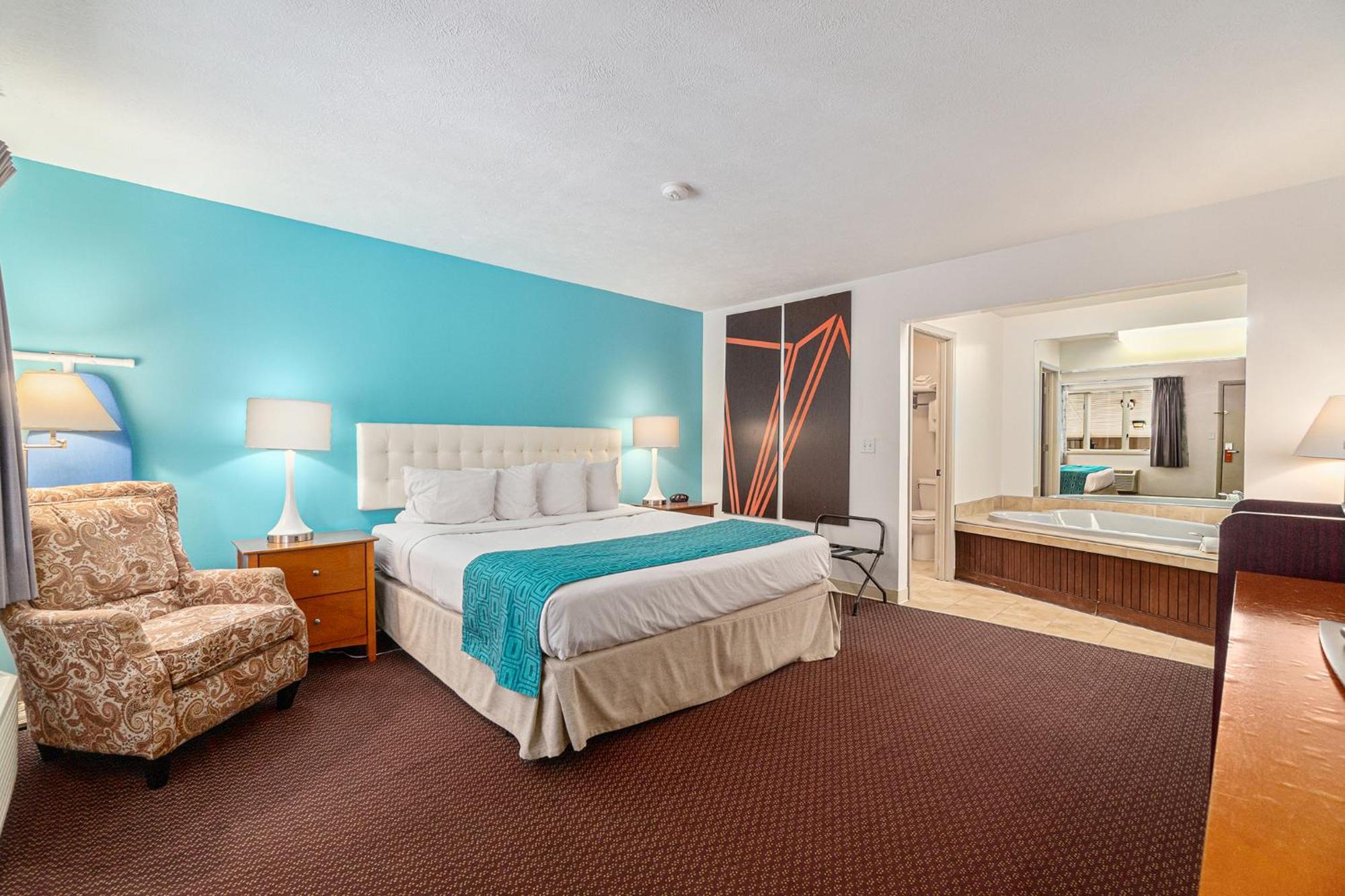 Howard Johnson By Wyndham Traverse Stadt Exterior foto